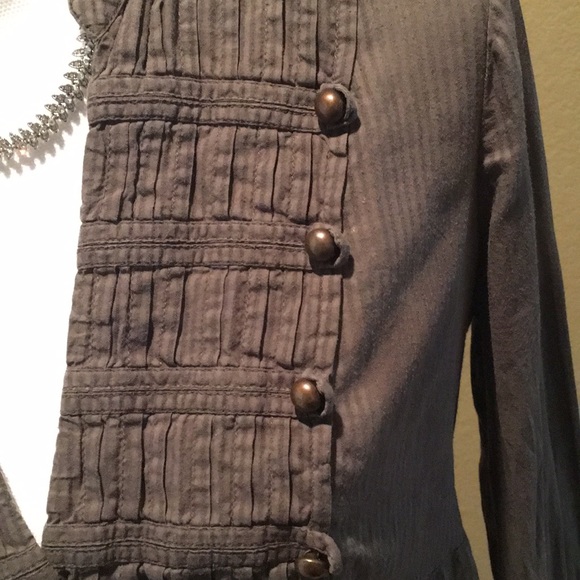 Army Green Maternity Top 🤰🏻 - Picture 2 of 4